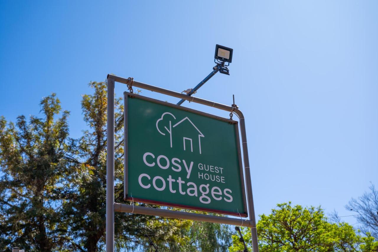 Cosy Cottages Guesthouse Potchefstroom Exteriör bild